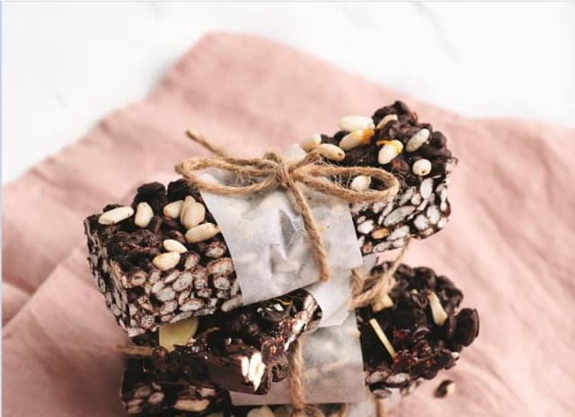 Przepis na zdrowe batony, które zaspokoją Twoje słodkie pragnienia Przepis na zdrowe batony, które zaspokoją Twoje słodkie pragnienia