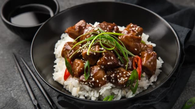 Wieprzowina jak z azjatyckiej restauracji - łatwy przepis na smakowite danie Wieprzowina jak z azjatyckiej restauracji - łatwy przepis na smakowite danie